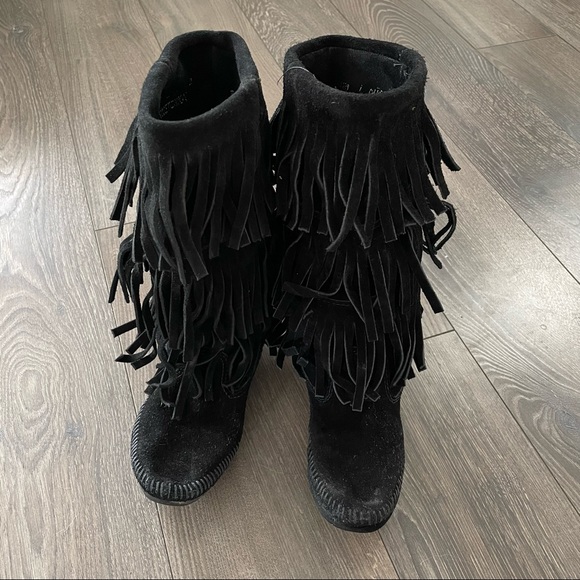 Minnetonka black calf high 3 layer fringe boot - Picture 1 of 4